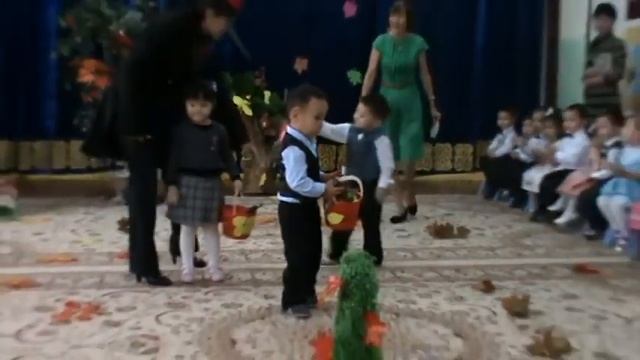 Осенний праздник в группе "Куншуак" - 2012 год смотреть онлайн