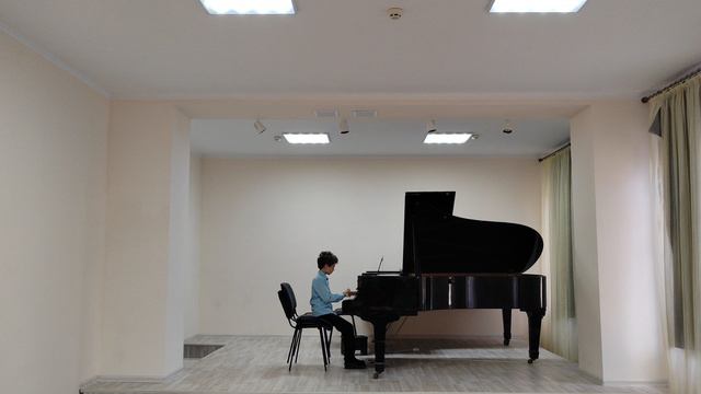 академ.концерт 4 класс.
В.Витлин "Страшилище" смотреть онлайн