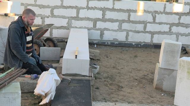 Кладка первого ряда газоблоков на раствор с использованием ADA Cube 360 Green. смотреть онлайн