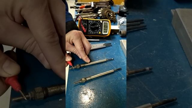 Grand Starex. Проверка свечей накала смотреть онлайн