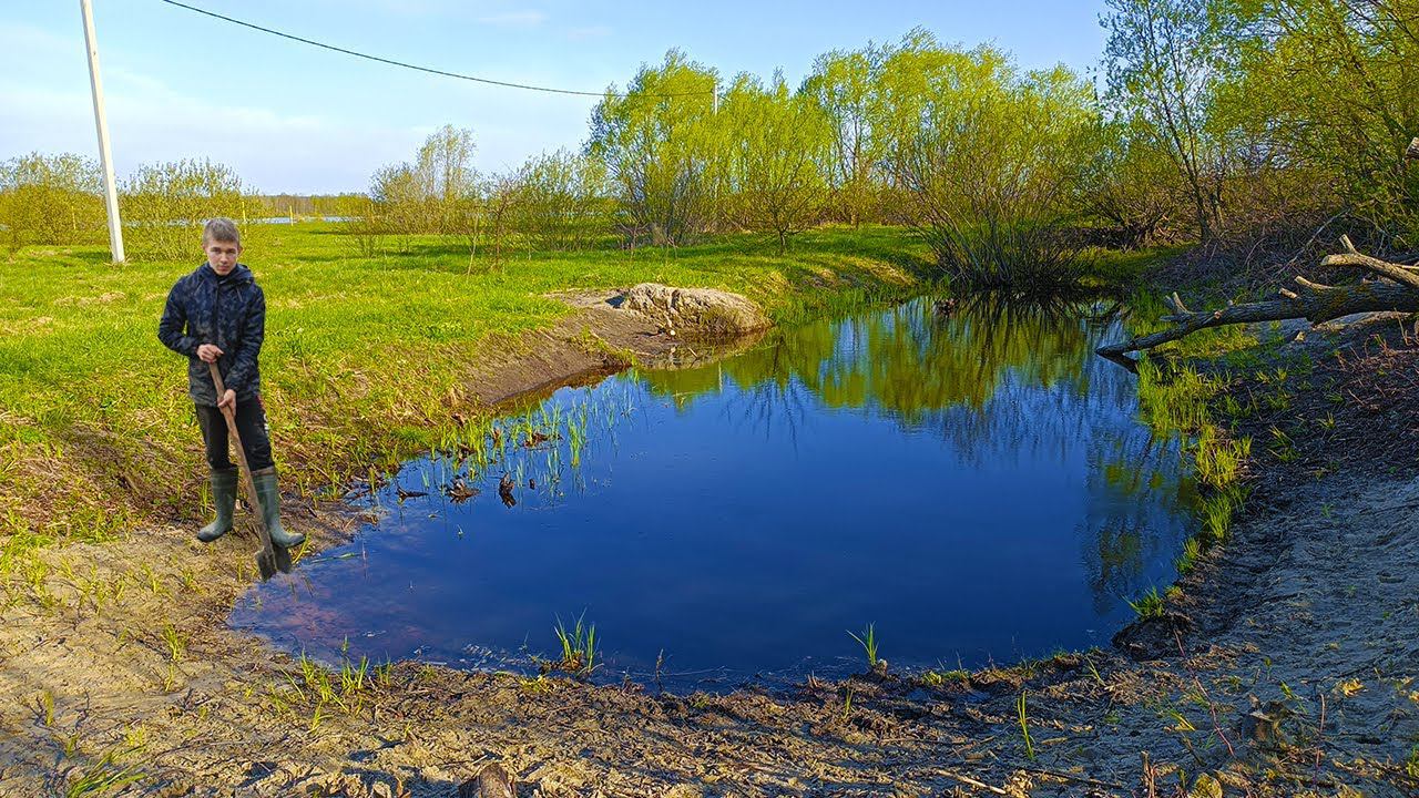 Пруд на даче весной! Запустил первую рыбу в пруд! смотреть онлайн