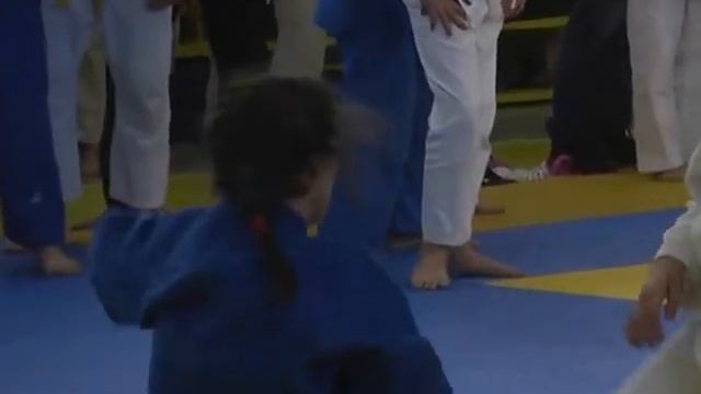 Дзюдо в спортзале ХЛК Часть8 смотреть онлайн