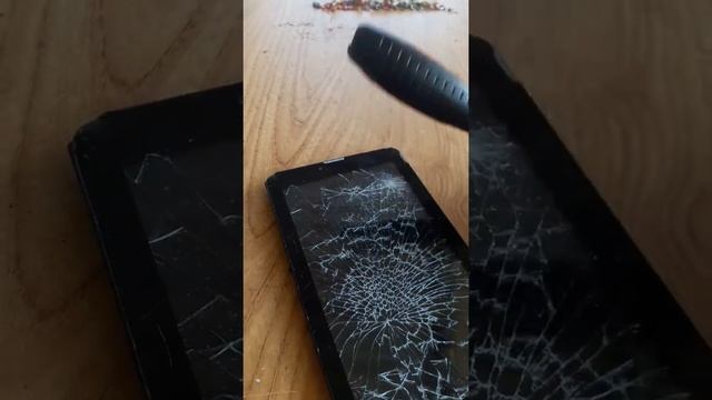 Краштест планшета. IPad mini Китай смотреть онлайн