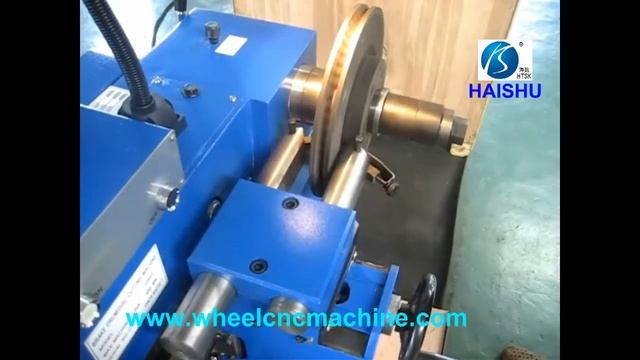 Brake disc lathe repair car brake disc.