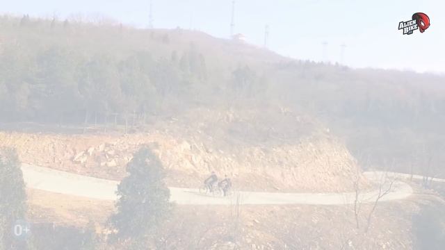 Сколько качать в колеса? | Правильное давление в покрышках велосипеда смотреть онлайн