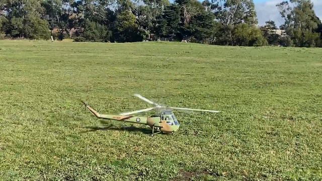 Worlds only flying 1/5 scale Skeeter RC Helicopter смотреть онлайн