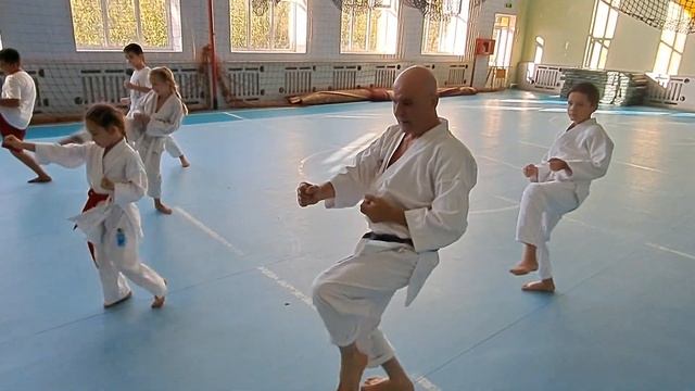 Каратэ в Ангрене.Кихон. смотреть онлайн