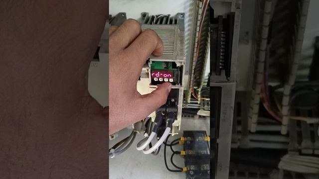 How to run on jog Servo Drive Mitsubishi ( MR-J2S ) Series. смотреть онлайн