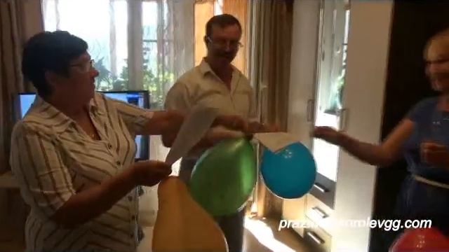 Поздравление шарами 2 смешные мини сценки корпоратив смотреть онлайн