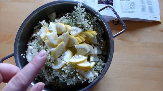 Компот (напиток) из цветов чёрной бузины смотреть онлайн