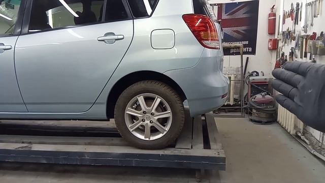 Toyota Corolla Spacio, убрал подтеки, обработал, собрал, отдал, но не закончил. смотреть онлайн