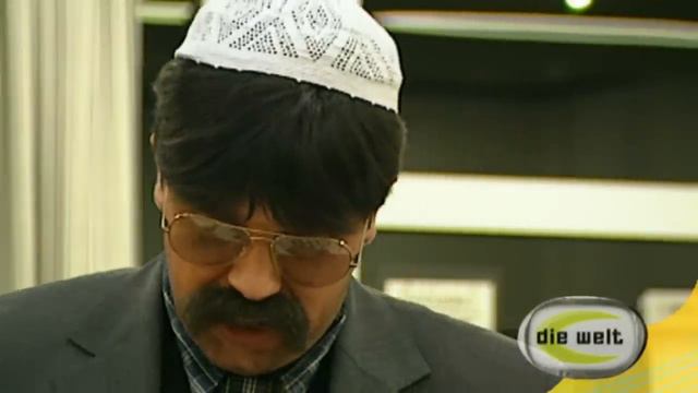 Schachmatt Beim FC Bayern | Darüber Lacht Die Welt Mit Hape Kerkeling