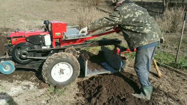 Багажний бокс для мотоблока. Вивезення перегною смотреть онлайн