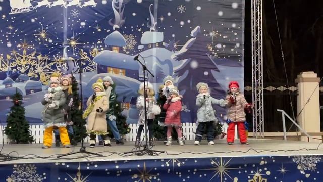 Новогодняя колыбельная (первое выступление) смотреть онлайн