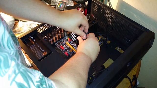 X79 8-Core Gaming PC Using a Machinist Motherboard...Will It Even Work? смотреть онлайн