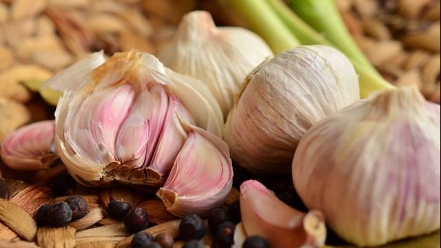 11 Proven Health Benefits of Garlic | 11 الفوائد الصحية المثبتة للثوم! смотреть онлайн