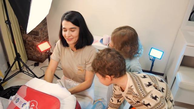 Посылка От Бабушек и Дедушек. Что Они Нам Прислали? смотреть онлайн