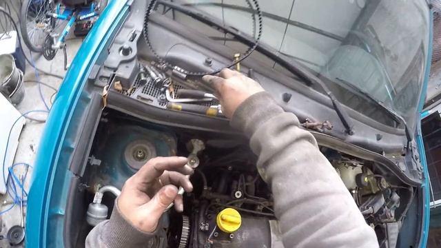 Sacar tapa de cilindro para cambiar junta. Renault Motor K7M E7J, etc смотреть онлайн
