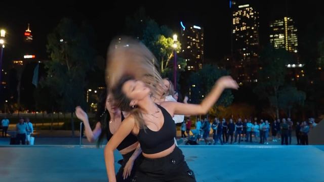 [KPOP IN PUBLIC CHALLENGE] ROSÉ - 'On The Ground' Dance Cover IMI x HIMI смотреть онлайн