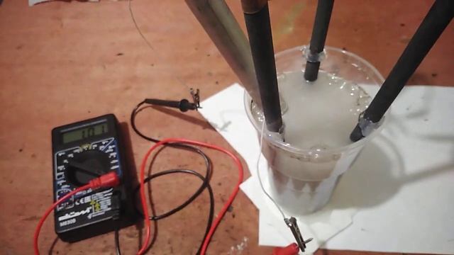 БАТАРЕЯ НА 1АМПЕР БЕЗ ПРОСАДКИ СВОИМИ РУКАМИ смотреть онлайн