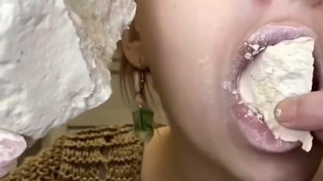 @SweetChalk  Chalk Cookies ? Wet Chalk | Dusty | Powdery Clay Eating