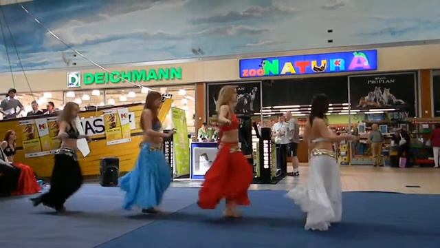 Taniеc w M1 Krakow восточные танцы М1 Кракув AIESEC.MOV смотреть онлайн