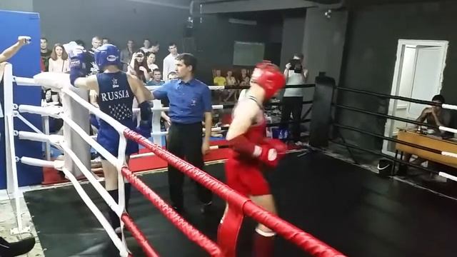 Тимур Туктаров (красный угол)- Макаркин Павел ( синий угол). 67 кг