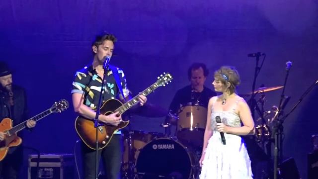 Sam Palladio and Clare Bowen (Nashville) - Fade Into You live at the Hammersmith Apollo 18/6/2016 смотреть онлайн