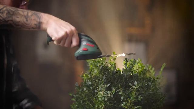 Cisailles à gazon sans fil - Bosch Isio III смотреть онлайн