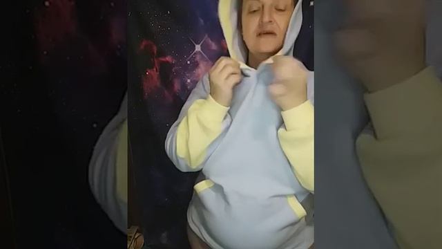 Голубая толстовка из флиса смотреть онлайн