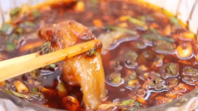 买3个肘子，阿强做“红烧肘子”，软糯Q弹大口撕着吃真过瘾｜Mukbang【cram阿强】 смотреть онлайн