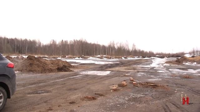 Очередная свалка? Рядом с рекультивируемым полигоном появилась захламленная территория. смотреть онлайн