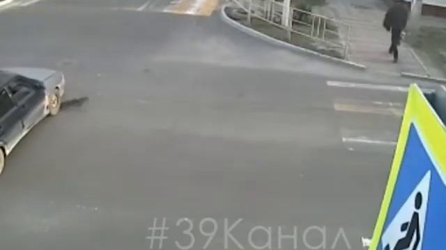 30 января на перекрестке Шевченко и Астраханской столкнулись два автомобиля Hyundai смотреть онлайн