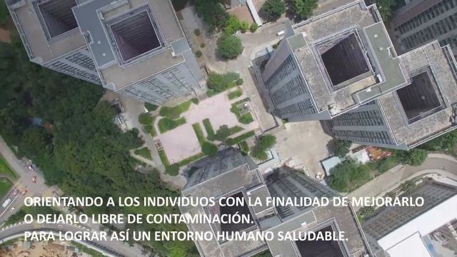 Edgard Raúl Leoni Moreno explica el derecho ambiental смотреть онлайн