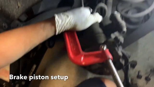 Mercedes V class brake pads and rotors replacement. смотреть онлайн