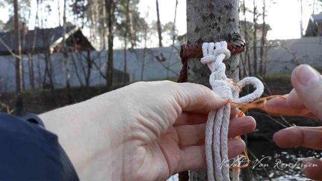 Узел Ловушка для оформления кисти в интерьерном макраме