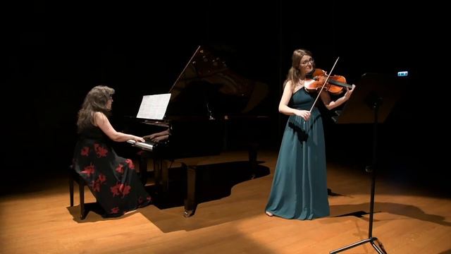 Stravinsky - Suite Italienne for viola and piano: Introduzione смотреть онлайн