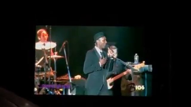 "Wake Me Up" Aloe Blacc 8-8-2017 смотреть онлайн