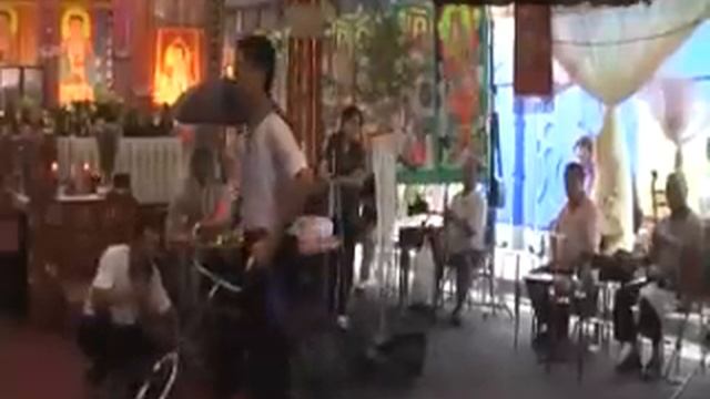 百戲表演 ------- 民國99年6月26日台灣喪葬儀式中的弄鐃 смотреть онлайн