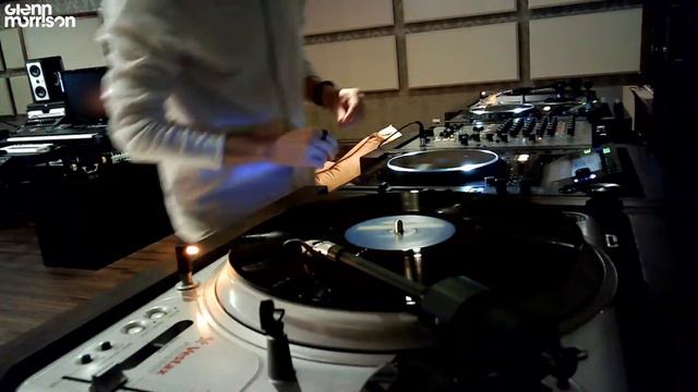 Glenn Morrison - Alpine Bunker Sessions - Vinyl Only DJ Mix - [Progressive House] February 2 2022 смотреть онлайн