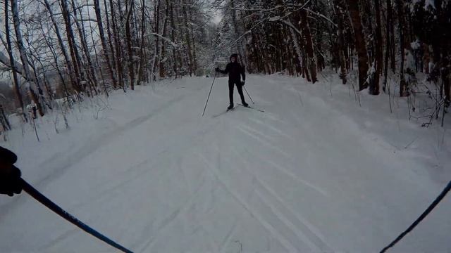 Лыжная тренировка. д. Талаево. Круг 3,5 км: 4 длинных спуска, 4 затяжных подъема. смотреть онлайн