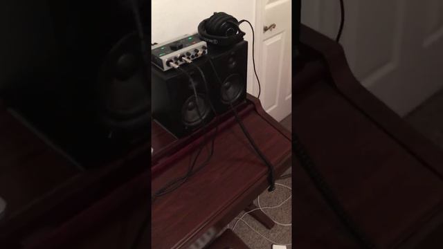 Alesis SR-16 does Jungle/Rave смотреть онлайн