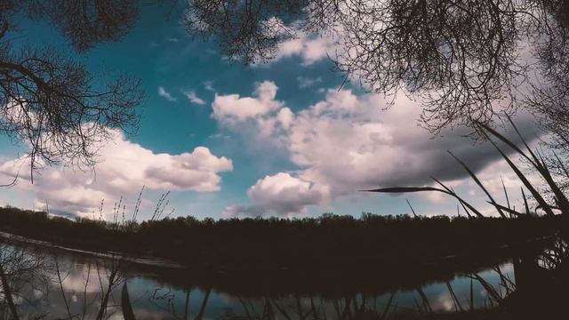 Облака над рекой Днепр... смотреть онлайн