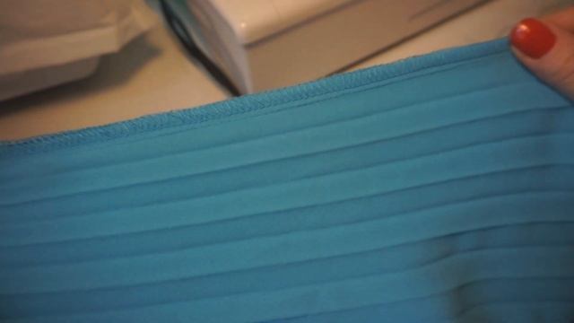 Шью юбку-плиссе /Юбка-плиссе без выкройки/Как пришить пояс к юбке/ Подгибка низа юбки-плиссе смотреть онлайн
