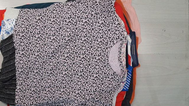 07118 Mixed T-shirts (Футболки Cream +HQ м/ж)№9 13,75 кг 9,30€ за кг 92 ед смотреть онлайн