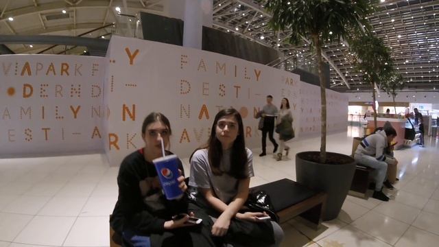 8 Марта продолжение. Два дня спустя. Авиапарк. Свободная Охота. Видео 8. смотреть онлайн