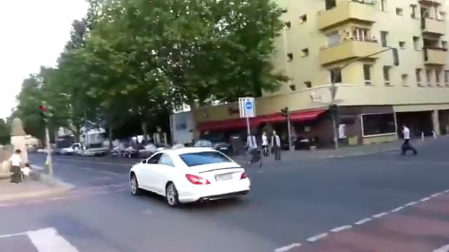 Mercedes Cls 500 4Matic Soundcheck смотреть онлайн