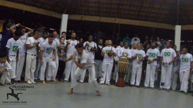 CRAZY CAPOEIRA SOLO?- ABADA-Capoeira - Tapioca, Erick, Neguin, Foguete смотреть онлайн