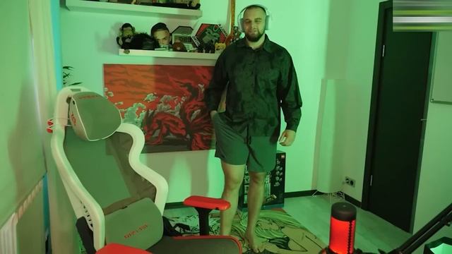 ШКОДНИКИ ПОДГЛЯДЫВАЮТ ЗА КРАСОТКАМИ??| СДЕЛАЛИ СТРИЖКУ НА ПЛОТУ смотреть онлайн