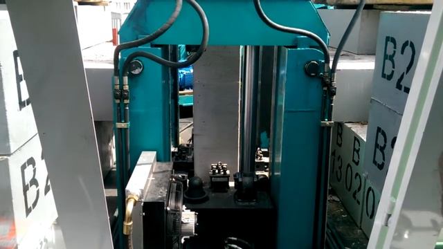 Вдавливание свай в Нижнем Новгороде вид из кабины машиниста СВУ смотреть онлайн